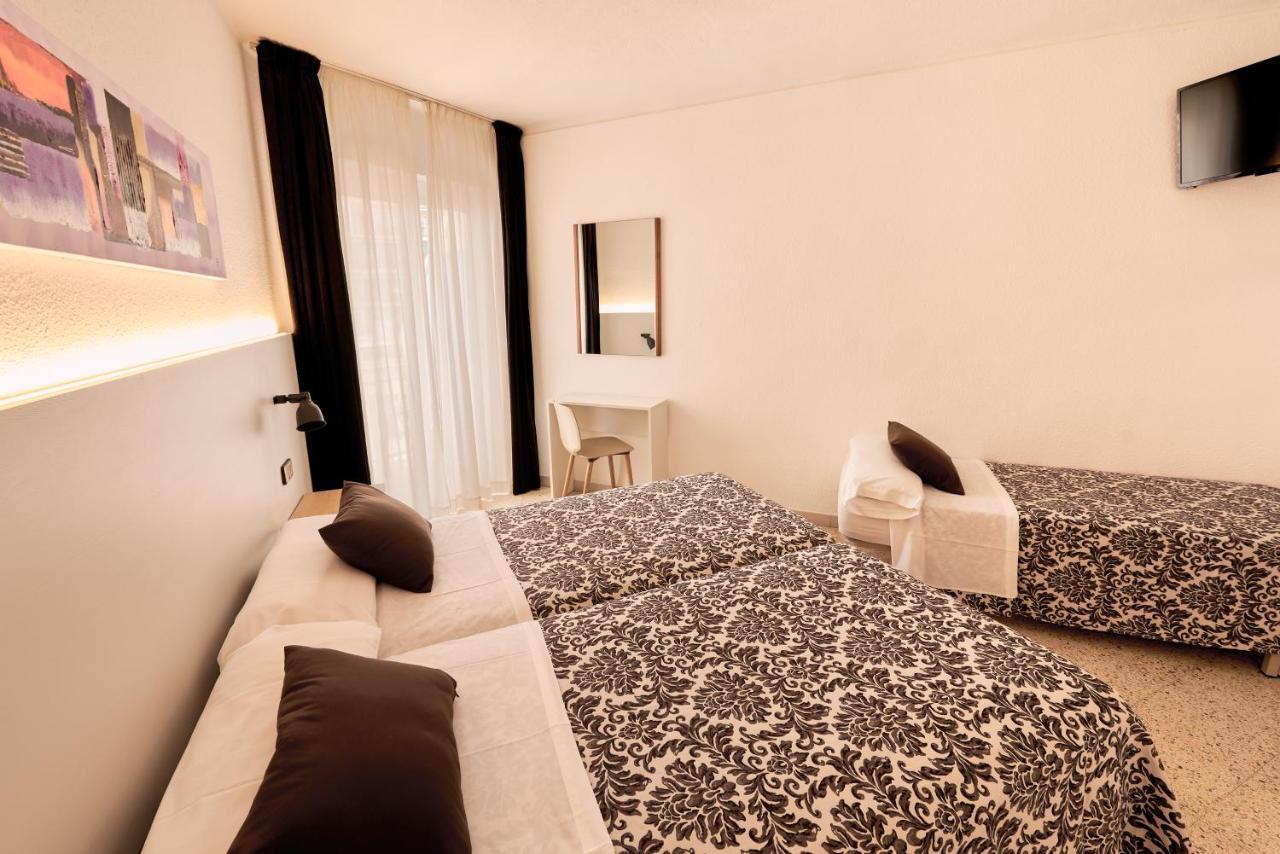 Hotel Miami Calella Exteriör bild