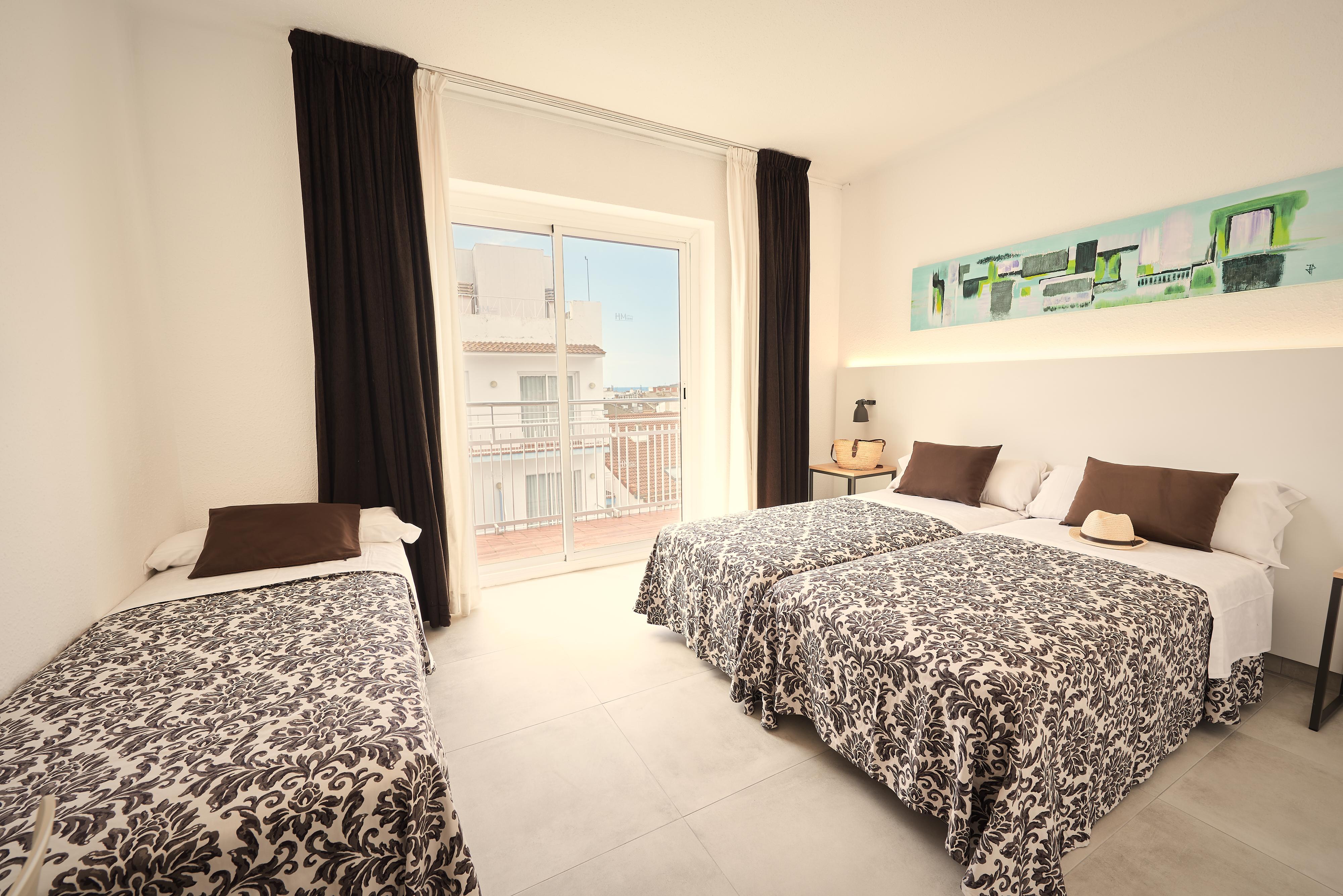 Hotel Miami Calella Exteriör bild