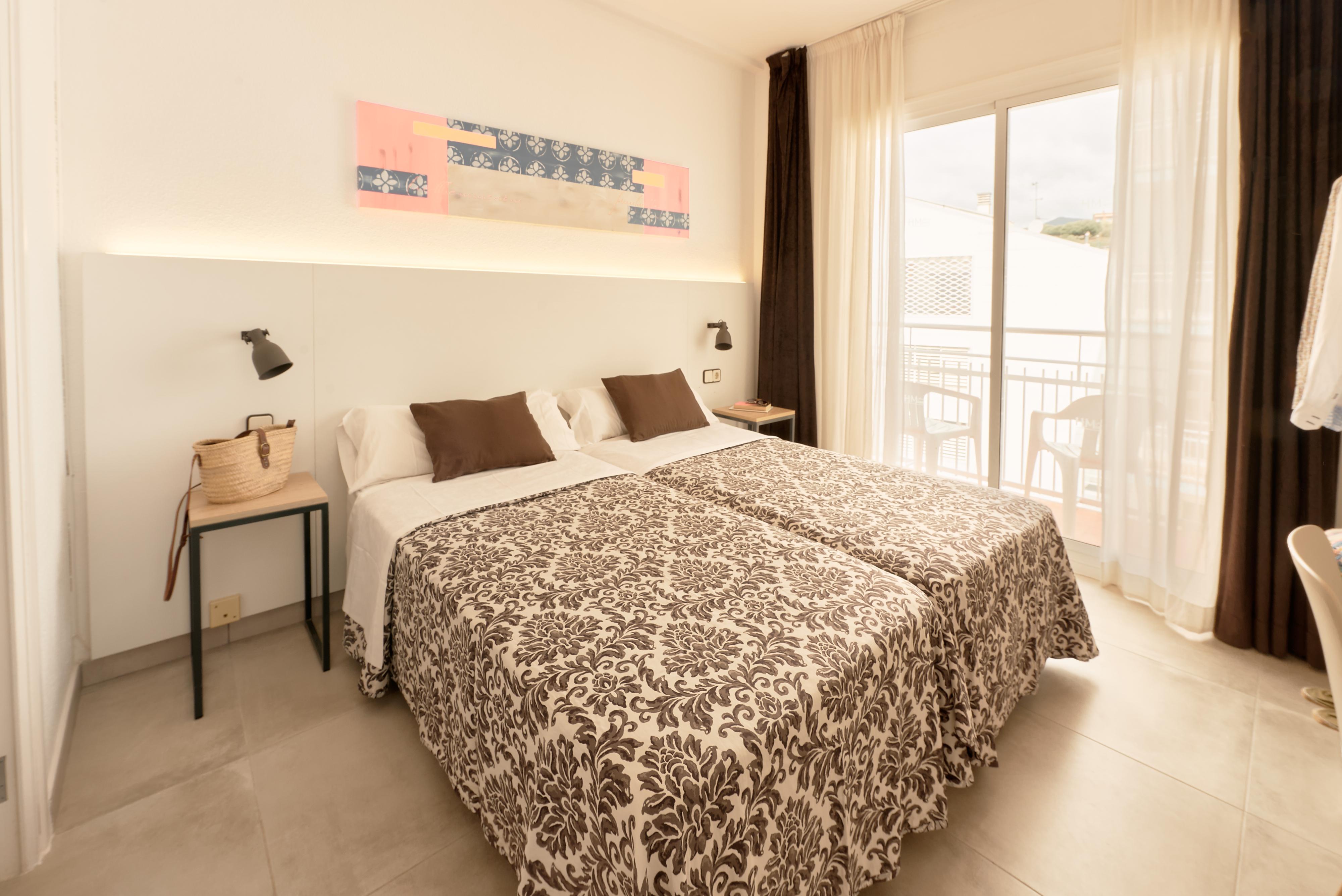 Hotel Miami Calella Exteriör bild